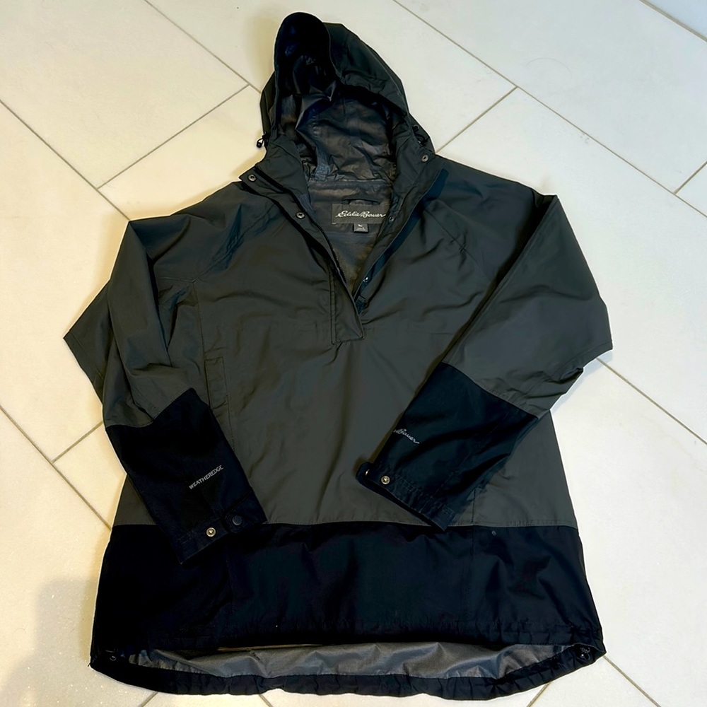 Women’s Eddie Bauer pull over Weatheregde outer layer